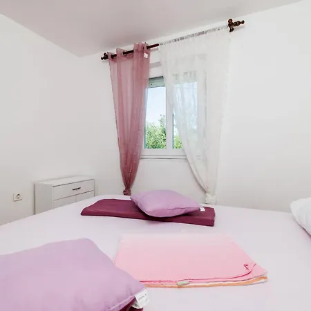 Ivan Apartment *