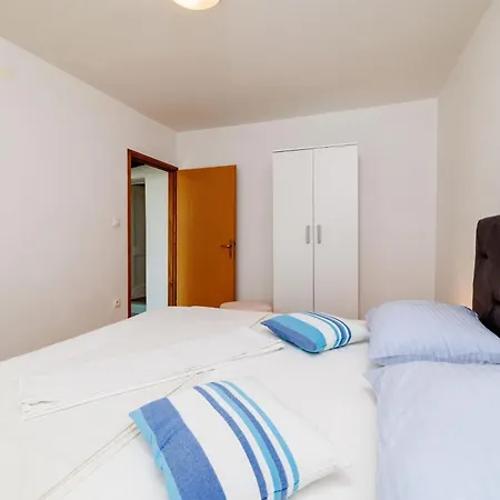 Ivan Apartment *