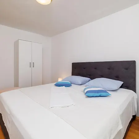 Apartment Ivan Lopar